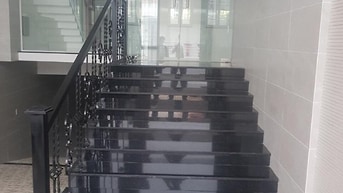Cho thuê nhà phố 05 tầng nguyên căn tại Thủ Đức