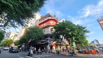 Cho thuê mặt bằng Góc 2MT Phan Bội Châu & Lê Thánh Tôn - Quận 1