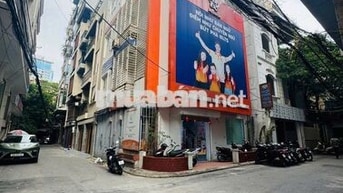 CHO THUÊ NHÀ LÔ GÓC LÁNG HẠ – NGÕ THÔNG GIẢNG VÕ – Ô TÔ TRÁNH NHAU