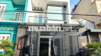 🔥 SỐC! NHÀ 3 TẦNG, 4PN, HẺM Ô TÔ 5M LINH XUÂN –  9 TRIỆU/THÁNG!
