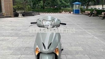 Honda Lead 110 màu xi măng thời trang !