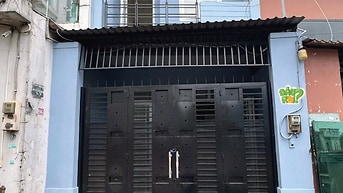 4x15, có 1 lầu, mặt tiền đường 20. Giáp Lê Văn Quới