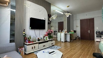 Đang cho thuê căn 3PN chung cư Sky Center đường Phổ Quang giá 18tr.