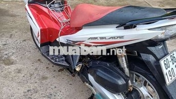 Honda Air Blade 2013 Đỏ trắng đẹp zin êm như hình 