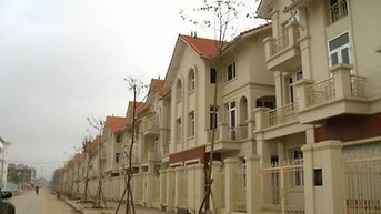 NHÀ PHỐ 200m2 ĐƯỜNG 20M KDC 13E LÀNG VIỆT KIỀU CHỈ TỪ 85 TR/M2