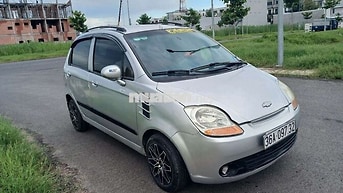 Chevrolet Spark 2011 lên đồ chơi nhiều