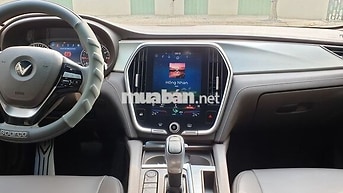 VinFast Lux A2.0 Premium 2019 Trắng 68000km