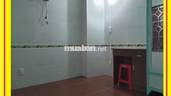 Phòng đúc, có nội thất, giờ giấc tự do
