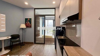 **🏡 CĂN HỘ FULL NỘI THẤT CAO CẤP QUẬN 7 – CÓ BAN CÔNG THOÁNG MÁT, BẾP