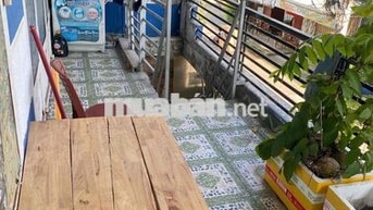 nhà mặt tiền kinh doanh nhỏ ở.