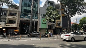 Bán nhà mặt Tiền Trần Hưng Đạo, P2, Q5, 4 tầng, Giáp Quận1 