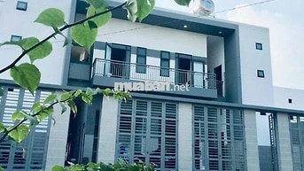 Phòng cho thuê dtsd 18m2 ngay chân cầu Tham Lương Trường Chinh