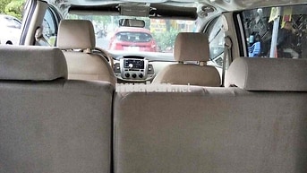 Toyota Innova E 2015 Bạc 8 chỗ