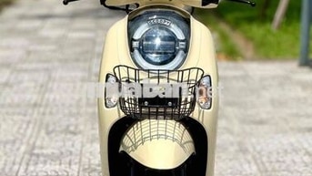 Scoopy 2026 Vàng 3800km biển 43 Như xe mới