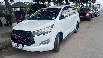 Toyota Innova 2018 Trắng xe 1 chủ từ mới
