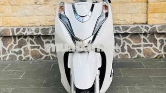 Honda Lead 125fi 2023 Trắng 7000 km 4Val khoá smk