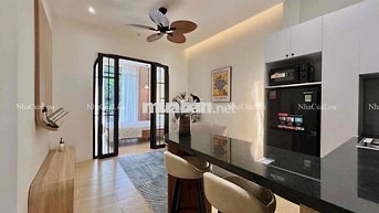 Cho Thuê Căn Hộ Đinh Công Tráng Quận 1 – Ban Công Lớn, Cửa Sổ Rộng, Bế