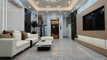 BÁN NHÀ PHÂN LÔ TÔ VĨNH DIỆN LÔ GÓC 7 TẦNG THANG MÁY