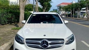 Bán GLC200 2019 Trắng đen nguyên zin có bảo hành