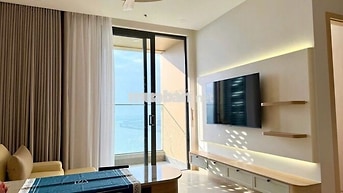 Cho thuê căn góc 2 phòng ngủ tầng 20 toà Panoma view sông Hàn