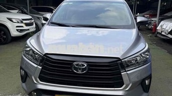Toyota Innova 2022 Số sàn Bạc 100.000 km