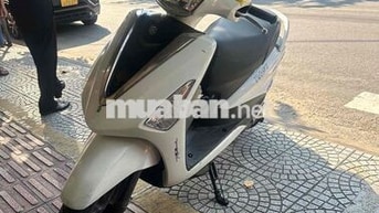 Xe tay ga Acruzo Trắng Việt Nam