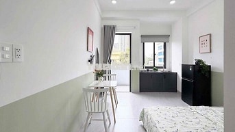 Studio full nội thất có ban công tại Cống Quỳnh, Quận 1
