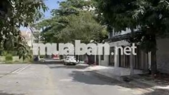CHO THUÊ MẶT BẰNG 10x20m NGAY KHU DÂN CƯ VĨNH LỘC - SẴN NỘI THẤT