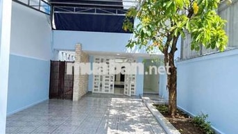 Cho Thuê Nhà DT 7x22m Sân Rộng Ôtô Đậu 2 Chiếc 2Pn 2Wc Hẻm Xe Tải