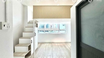 DUPLEX CỬA SỔ TRỜI SIÊU THOÁNG THUẬN TIỆN Q5 - SẴN MÁY LẠNH, TỦ LẠNH