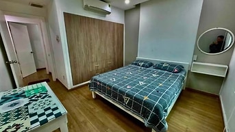 Cho thuê C/c Cộng Hoà Plaza căn 3PN giá thuê 15tr/th. Nội thất tốt.