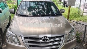 Toyota Innova V 2015 Vàng cát 7 chỗ 170.250 km
