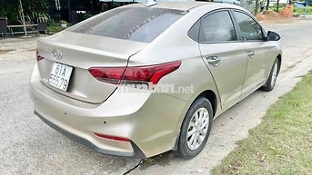 Hyundai Accent 2018 bản full Số sàn Vàng cát