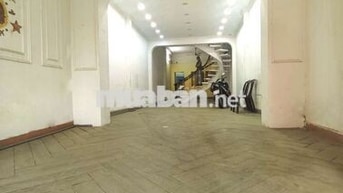 ngang gần 5m × 20 - Mặt Tiền Hoàng Văn Thụ 