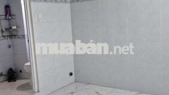 Phòng trọ giá rẻ ngay khu Lý Phục Man