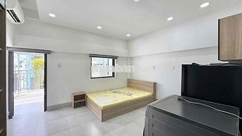 Căn Hộ Ban Công Siêu Rộng Full Nội Thất Ngay Chợ Hạnh Thông Tây
