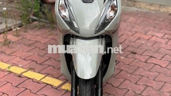 Honda Vision 2025 bản đặc biệt, dán full keo.