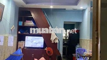 Trệt lầu 4*11; 2pn có máy lạnh Rẻ chốt lẹ