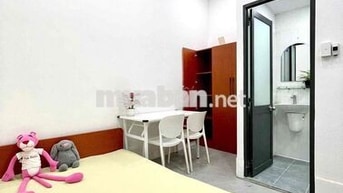 Chính chủ cho thuê căn hộ 2 PN , 2 WC .  Vinhome Central Park - Centra