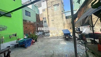 Đất kiệt ông ích khiêm sau lưng siêu thị Go, dt đất 63m, ngang gần 7m