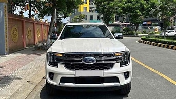 Ford Everest Titanium 2023 4x2 27000 km Trắng
