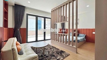CHO THUÊ CĂN HỘ BAN CÔNG SIÊU ĐẸP Ở TRẦN QUANG KHẢI QUẬN 1 GIÁ RẺ T10