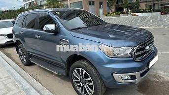 Xe Ford Everest Titanium 2.0L 4x2 AT 2018