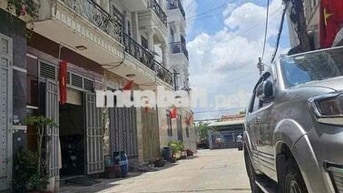 nhà phố sổ hồng riêng đường ô tô Hiệp Thành quận 12