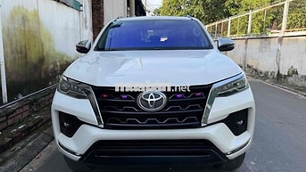 Cần Bán Toyota Fortuner Model 2021 Máy Dầu STĐ