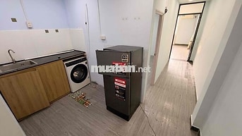 cho thuê phòng lớn gồm 2 phòng nhỏ, có ban công, bếp riêng biệt