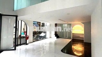 GÓC 2 MẶT TIỀN LÊ VĂN SỸ – HẺM XE HƠI – NGANG 5M – 3 LẦU - THANG MÁY