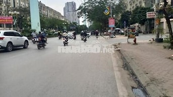 Cho thuê MP Nguyễn Thanh Bình,Ngã tư Vạn Phúc 45m 3 tầng giá 15 tr/th