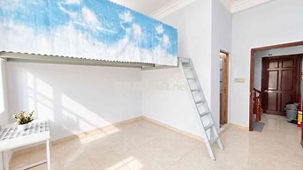Cho thue duplex ban công Quang Trung