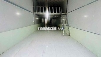 KHO NỀN GẠCH MEN ( GẦN NGÃ TƯ GA ) GÁC LỬNG. SÂN RỘNG